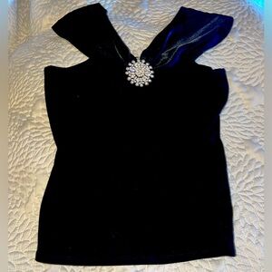 Stunning White House Black Market festive top with rhinestone brooch pin